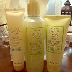 SATIN HANDS